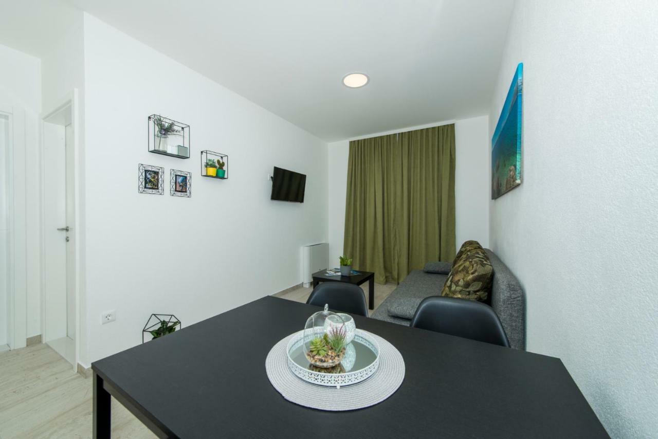 Apartmani Spiline - Mia Baška Voda Exterior foto