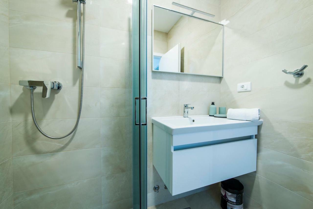 Apartmani Spiline - Mia Baška Voda Exterior foto